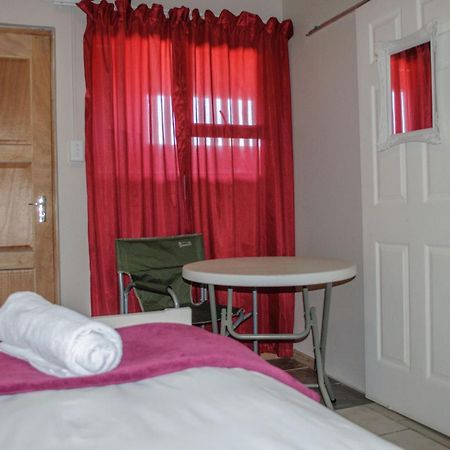 Oceanlife Guesthouse And Restaurant Luederitz Εξωτερικό φωτογραφία
