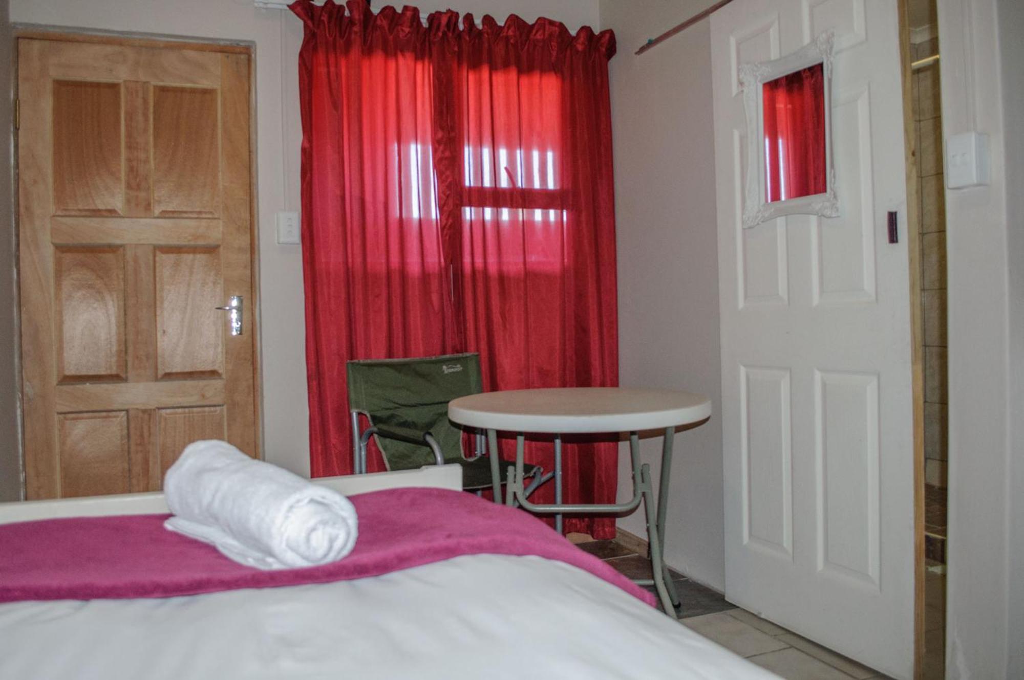 Oceanlife Guesthouse And Restaurant Luederitz Εξωτερικό φωτογραφία