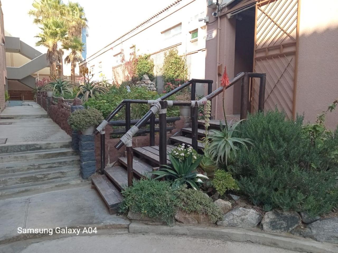Oceanlife Guesthouse And Restaurant Luederitz Εξωτερικό φωτογραφία